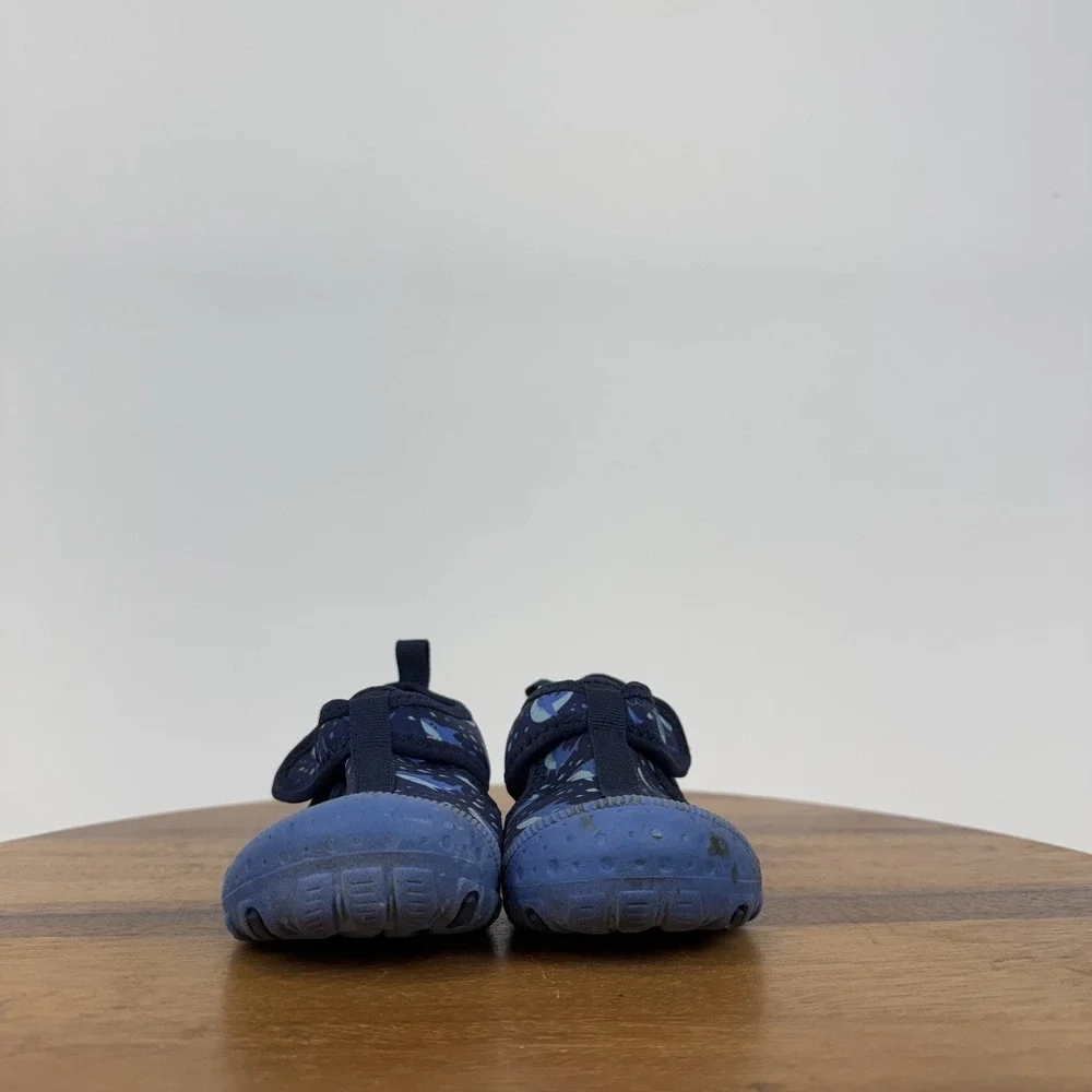 New Little Kids Western Chief Blue Sharks Beachgoer Water Shoes Size 9‎ C NWOB